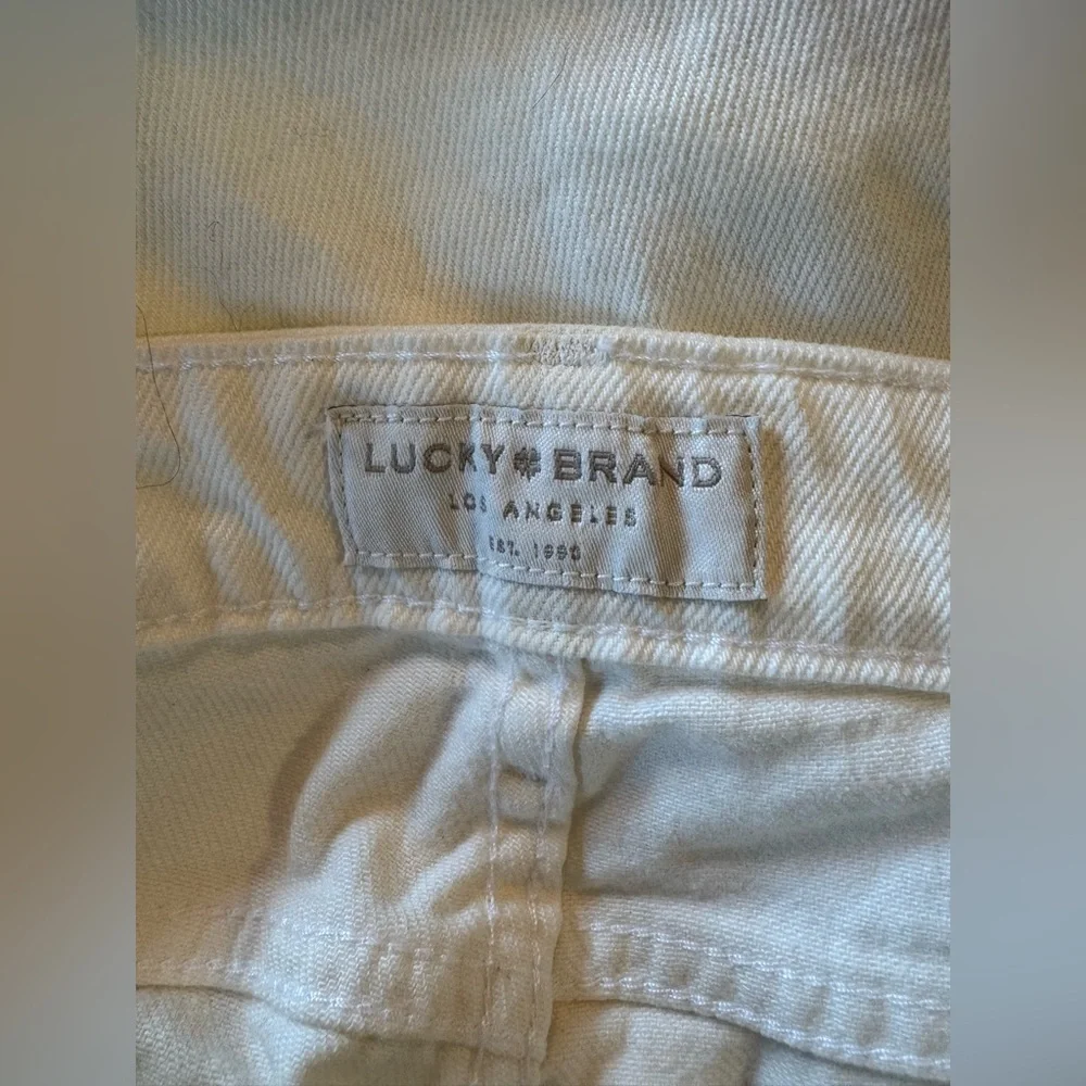 Lucky Brand Women's White Sweet Crop Jeans 8 EUC - Picture 3 of 6